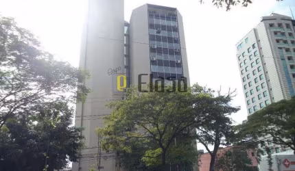 Conjunto Comercial com 189,00m², 4 vagas.