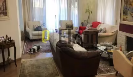 Apartamento 4 dormitórios, 2 suítes, 4vagas, 242m².