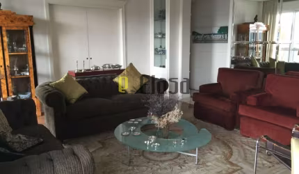 Apartamento com 4 dormitórios, 4 suítes, 4 vagas, 257,00m², em Moema, São Paulo, SP.