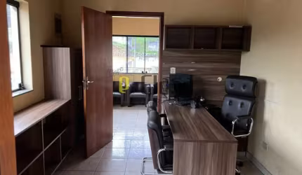 Casa comercial Aluga em Rodovia Armando Sales - Zona Sul