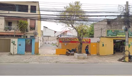 Alugo Espaço comercial versátil em Vila Valqueire
