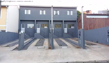 Casa para Venda em Bragança Paulista, Jardins, 2 dormitórios, 1 banheiro, 2 vagas