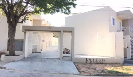 Casa para Venda em Bragança Paulista, Jardins, 3 dormitórios, 2 banheiros, 2 vagas