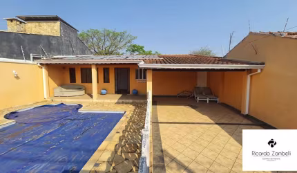 Casa para Venda em Bragança Paulista, Altos de Bragança, 3 dormitórios, 1 suíte, 2 banheiros, 5 vagas