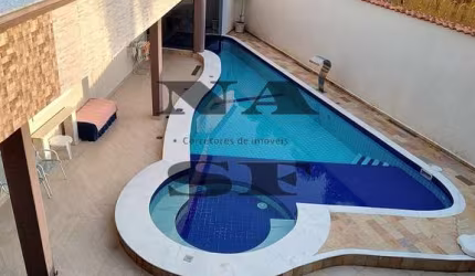 Casa á venda com 590 m² de  terreno. Fino padrão com 200 m² área construída, Jardim Aruan, Caraguat