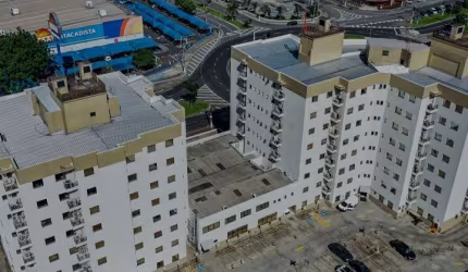 Conjunto Comercial no Edifício Centro Comercial Aliança