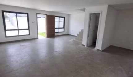 Sobrado com 3 quartos  à venda, 100.00 m2 por R$694000.00  - Xaxim - Curitiba/PR