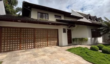 Residência com 4 quartos  à venda, 348.00 m2 por R$2200000.00  - Jardim Das Americas - Curitiba/PR