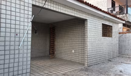 CASA A VENDA NO BAIRRO DOS IPÊS