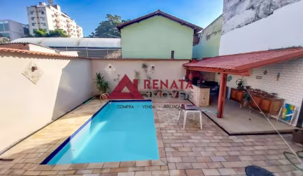 Excelente casa espaçosa na Freguesia