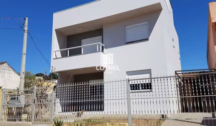 Casa 03 dormitórios e 03 vagas de garagem no bairro Camobi