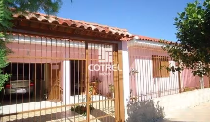 Casa 3 dormitórios sendo uma suíte , 2 banheiros e 2 vagas de garagem