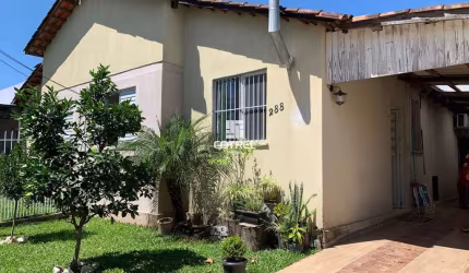 Casa 2 dormitórios e 4 vagas de garagem no Bairro Camobi localizada na cidade de