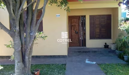 Casa 3 dormitórios sendo 1 suíte e 4 vagas de garagem no Bairro Camobi localizad