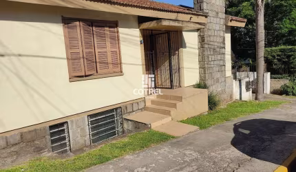 Casa 4 dormitórios sendo 1 suíte e 3 vagas de garagem no Bairro Nossa Senhora de