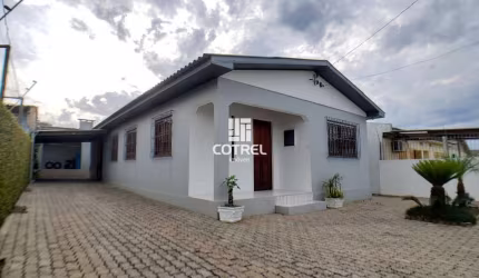Casa 3 dormitórios e 2 vagas de garagem no Bairro Parque Pinheiro Machado locali