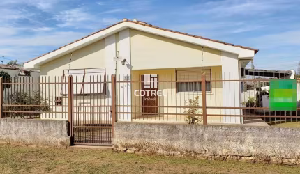 Casa 4 dormitórios e 2 vagas de garagem no Bairro Parque Pinheiro Machado na cid