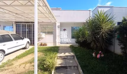 Casa 2 dormitórios e 2 vagas de garagem no Bairro Nossa Senhora de Lourdes local