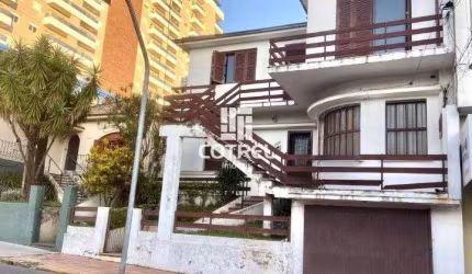 Casa 3 dormitórios 1 suíte 1 vaga de garagem no Bairro Centro na cidade de Santa