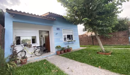 Casa 2 dormitórios 2 vaga de garagem localizada no bairro Camobi na cidade de Sa