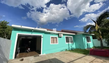 Casa 4 dormitórios 5 vaga de garagem localizada no bairro Camobi na cidade de Sa