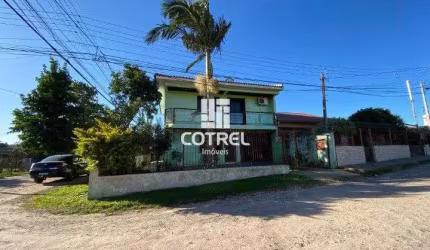 Casa para venda com 4 dormitórios 1 sendo suíte, 4 banheiros, 4 vagas de garagem