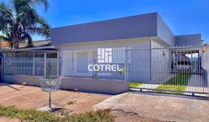 Casa para venda com 3 dormitórios 1 sendo suíte, 2 vagas de garagem situada no B