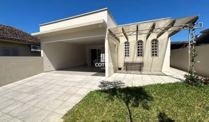Casa para venda com 4 dormitórios 1 sendo suíte, 4 vagas de garagem situada no B