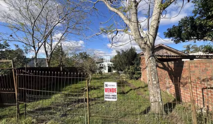 Casa para venda com 3 dormitórios no Bairro Pé de Plátano