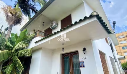 Casa para locação 4 dormitórios 1 sendo suíte, 2 vagas de garagem situada no Bai