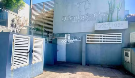 Casa Comercial 217 m² para locação 16 salas, 2 vagas de garagem situada no Bairr