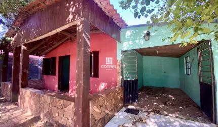 Casa para venda e locação 2 dormitórios, 2 vaga de garagem situado no Bairro Cam