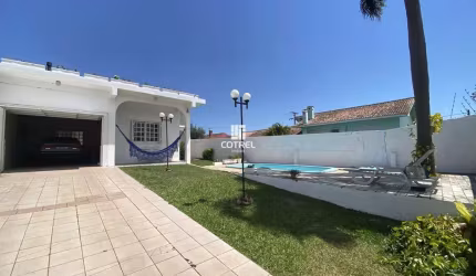 Casa para venda 3 dormitórios sendo 1 suíte, piscina situada no Bairro Dom Antôn