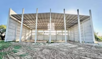 Pavilhão 750m² para locação, situado no bairro São João, na cidade de Santa Mari