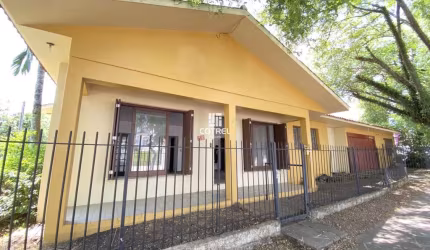 Casa para locação com 4 dormitórios 1 sendo suíte, 1 vaga de garagem situada no