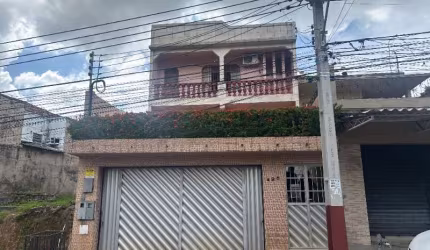 CASA PARA VENDA NA PRAÇA 14