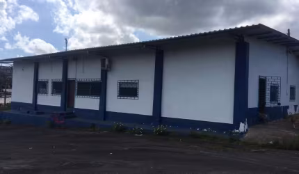 TERRENO COM PONTO COMERCIAL NA COMPENSA