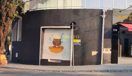 Salão Terreo comercial de esquina $ 2.500 para locação no Eloy Chaves