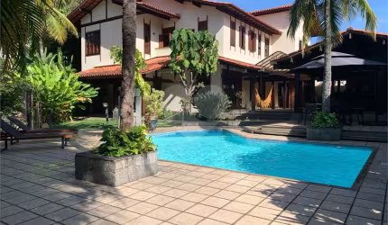 Casa com 7 quartos à venda em Piratininga - RJ