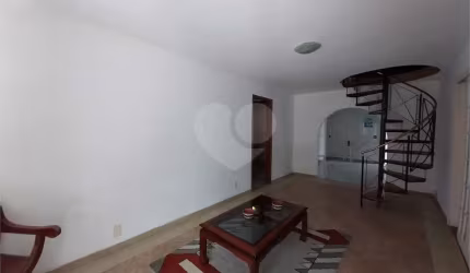 Casa com 7 quartos à venda em Itaipu - RJ