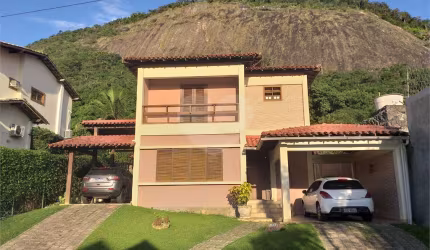 Condomínio com 4 quartos à venda em Badu - RJ