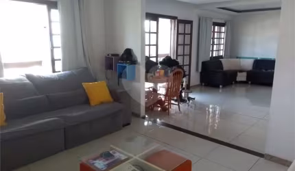 Casa com 3 quartos à venda em Santa Rosa - RJ