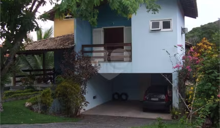 Condomínio com 5 quartos à venda em Badu - RJ