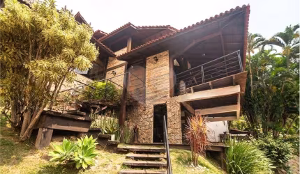 Casa com 4 quartos à venda em Itaipu - RJ