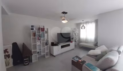 Casa com 3 quartos à venda em Camboinhas - RJ