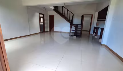 Condomínio com 4 quartos à venda em Piratininga - RJ