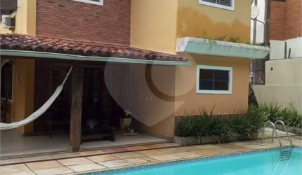 Condomínio com 4 quartos à venda em Mata Paca - RJ