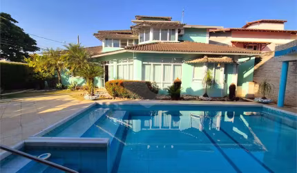 Casa com 5 quartos à venda em Camboinhas - RJ