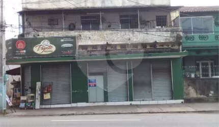 Prédio inteiro à venda em Patronato - RJ