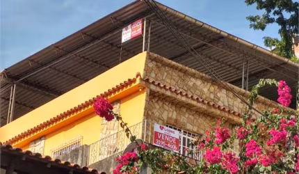 Casa com 4 quartos à venda em Barreto - RJ